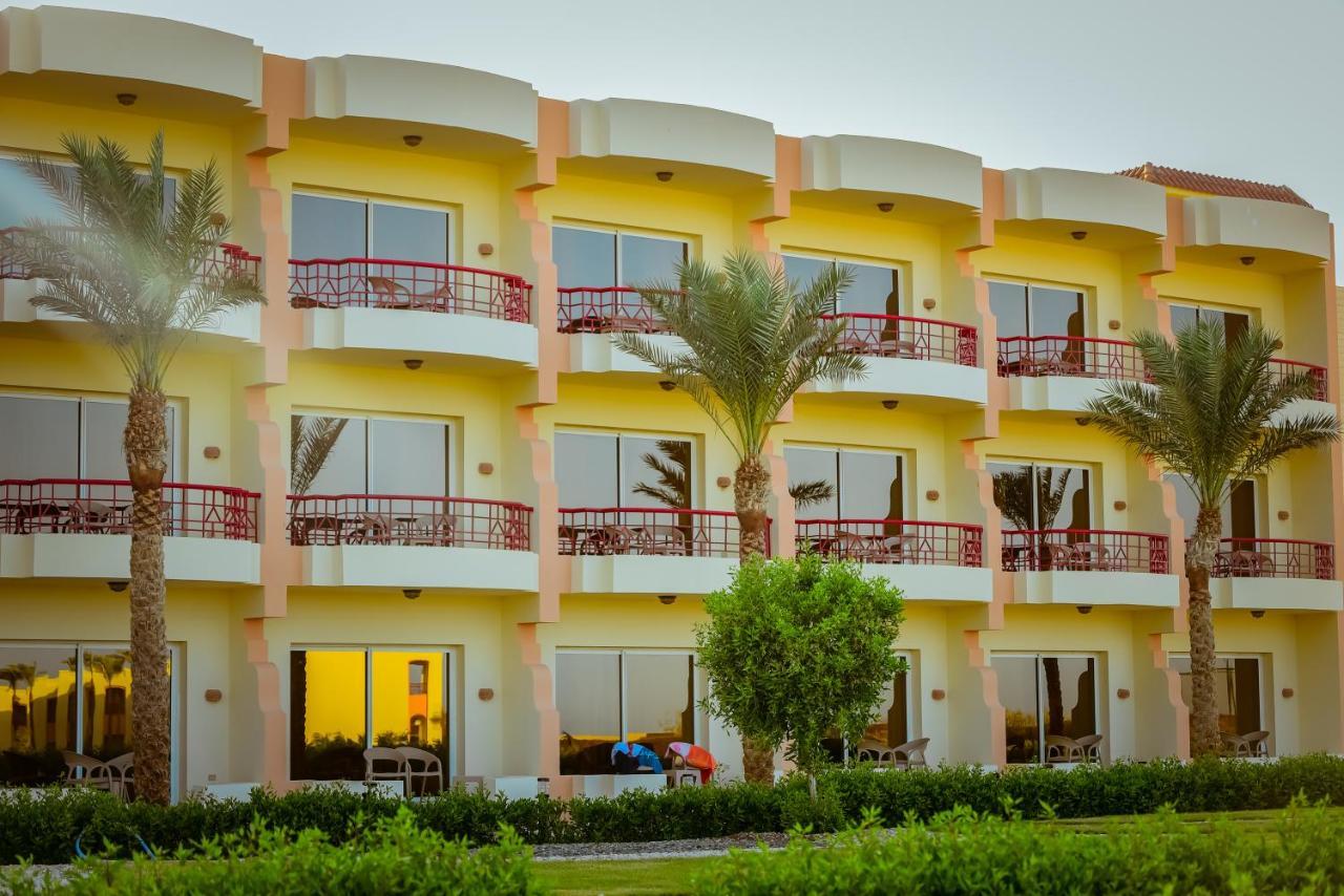 Amarina Queen Resort & Aqua Park Marsa Alem Dış mekan fotoğraf