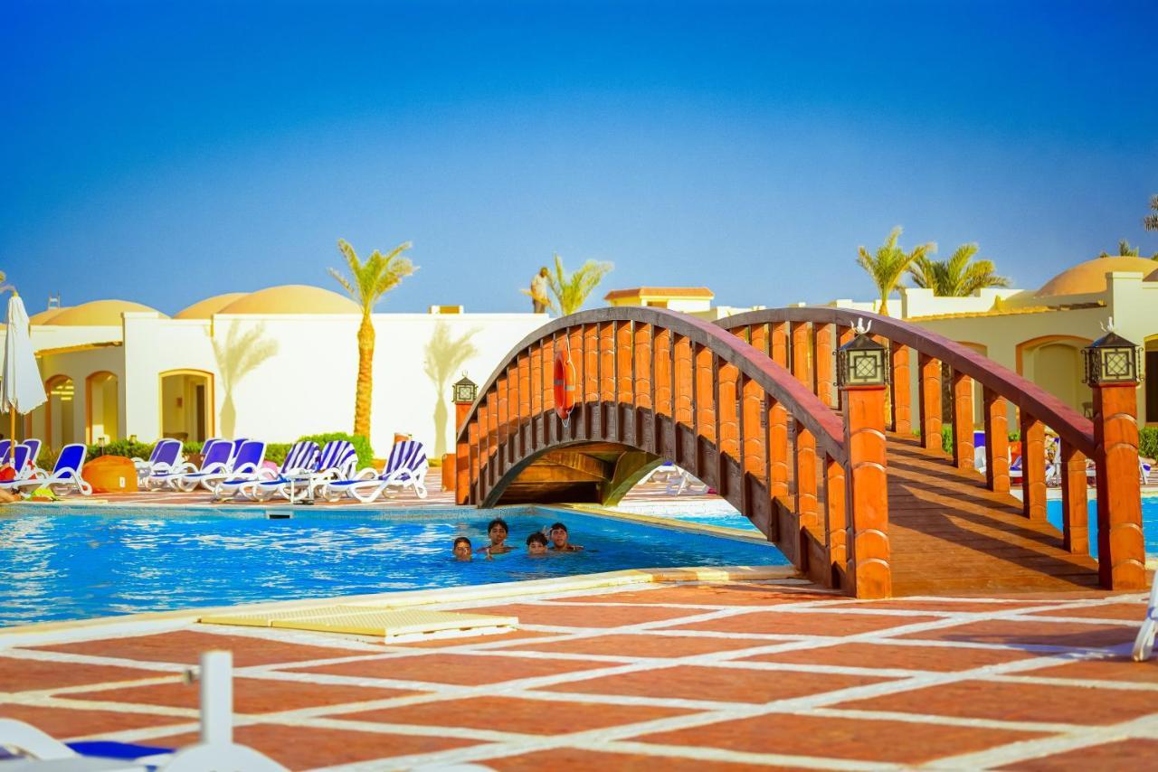 Amarina Queen Resort & Aqua Park Marsa Alem Dış mekan fotoğraf