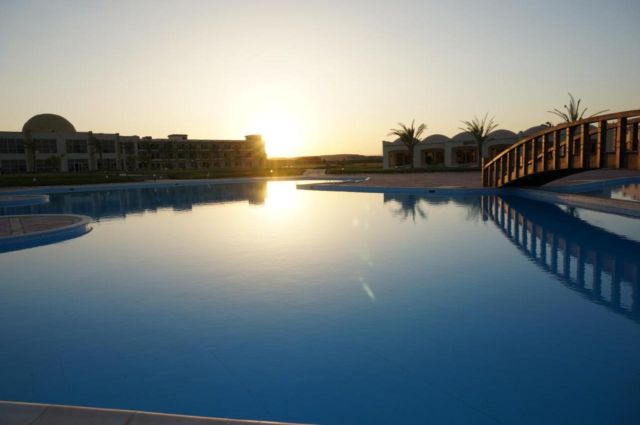 Amarina Queen Resort & Aqua Park Marsa Alem Dış mekan fotoğraf