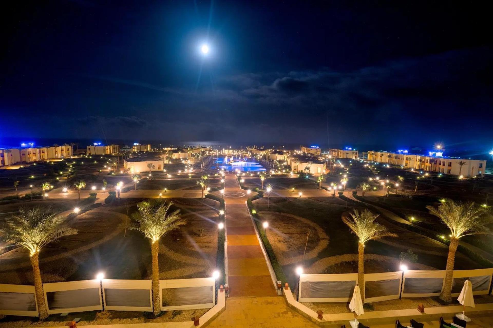 Amarina Queen Resort & Aqua Park Marsa Alem Dış mekan fotoğraf