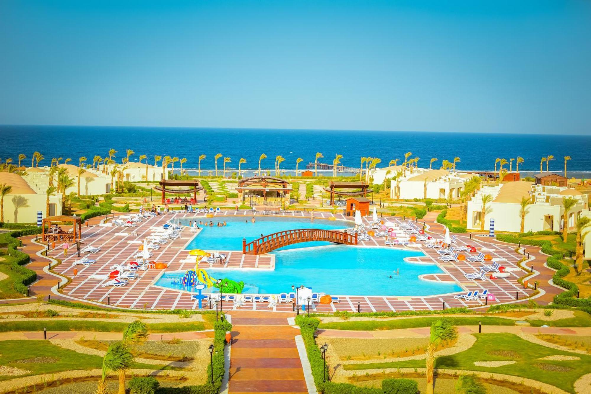 Amarina Queen Resort & Aqua Park Marsa Alem Dış mekan fotoğraf