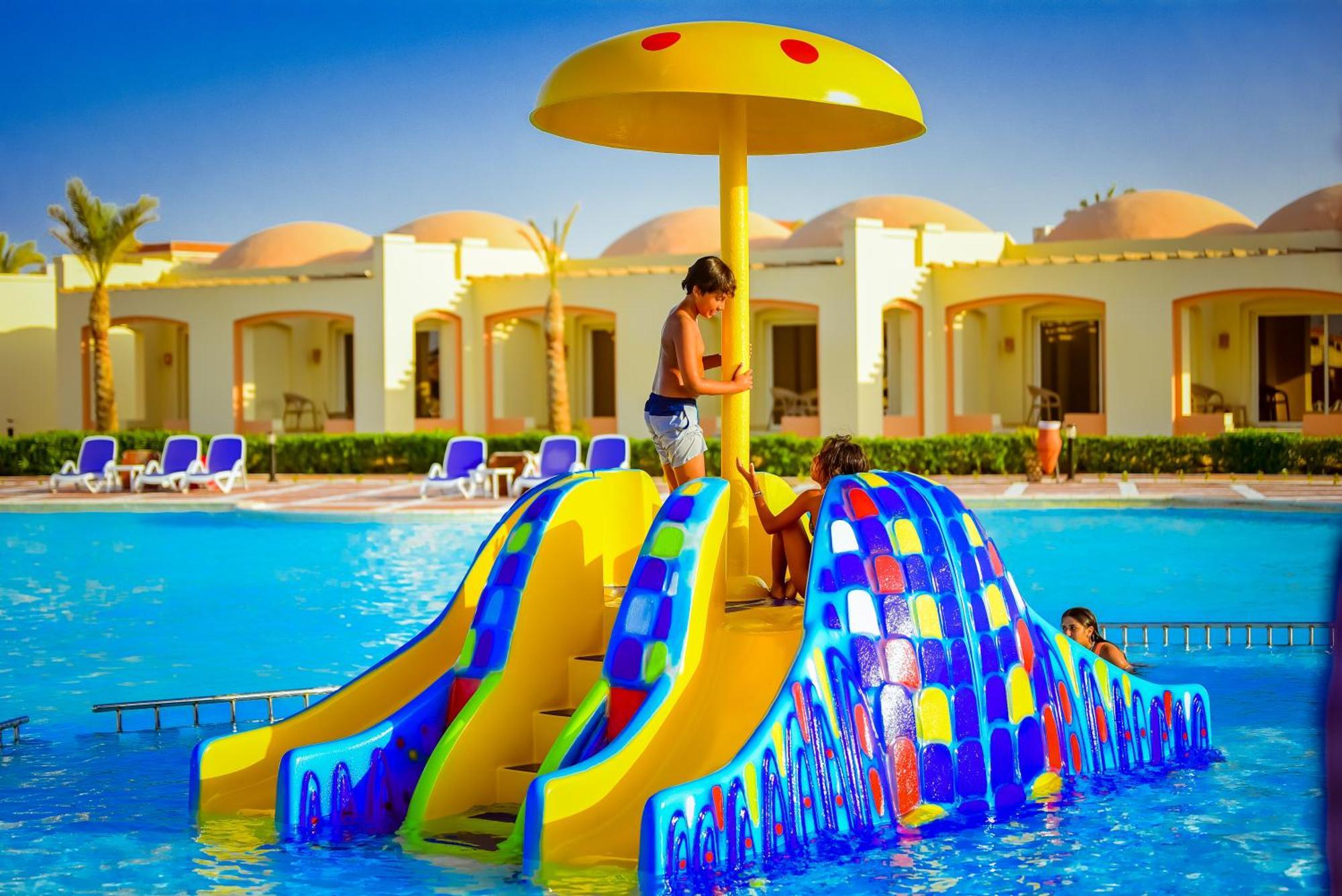 Amarina Queen Resort & Aqua Park Marsa Alem Dış mekan fotoğraf