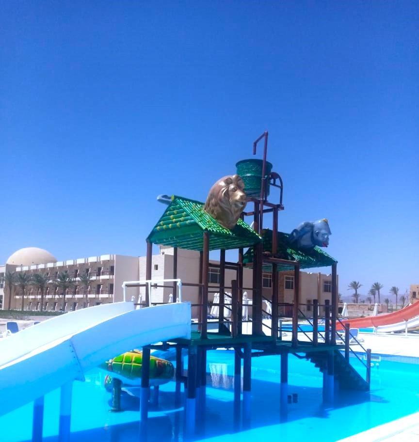 Amarina Queen Resort & Aqua Park Marsa Alem Dış mekan fotoğraf