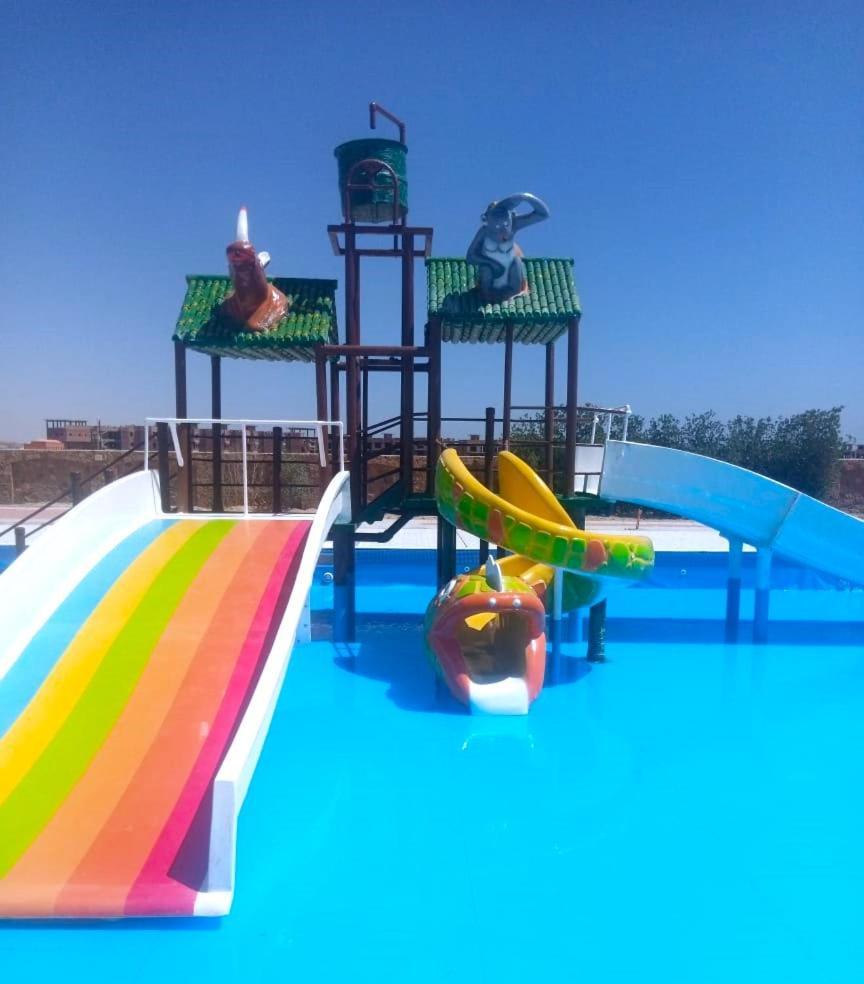 Amarina Queen Resort & Aqua Park Marsa Alem Dış mekan fotoğraf