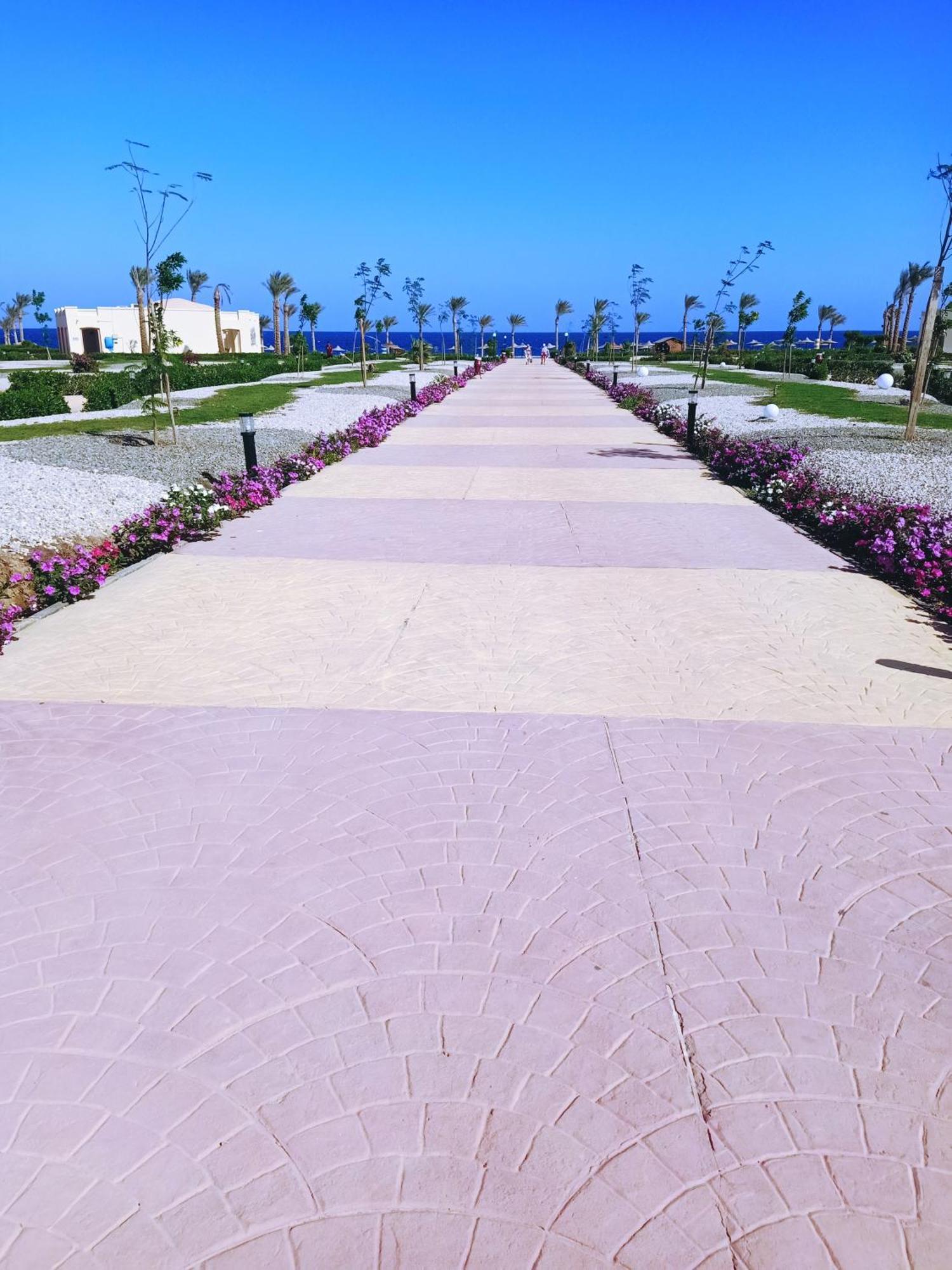 Amarina Queen Resort & Aqua Park Marsa Alem Dış mekan fotoğraf