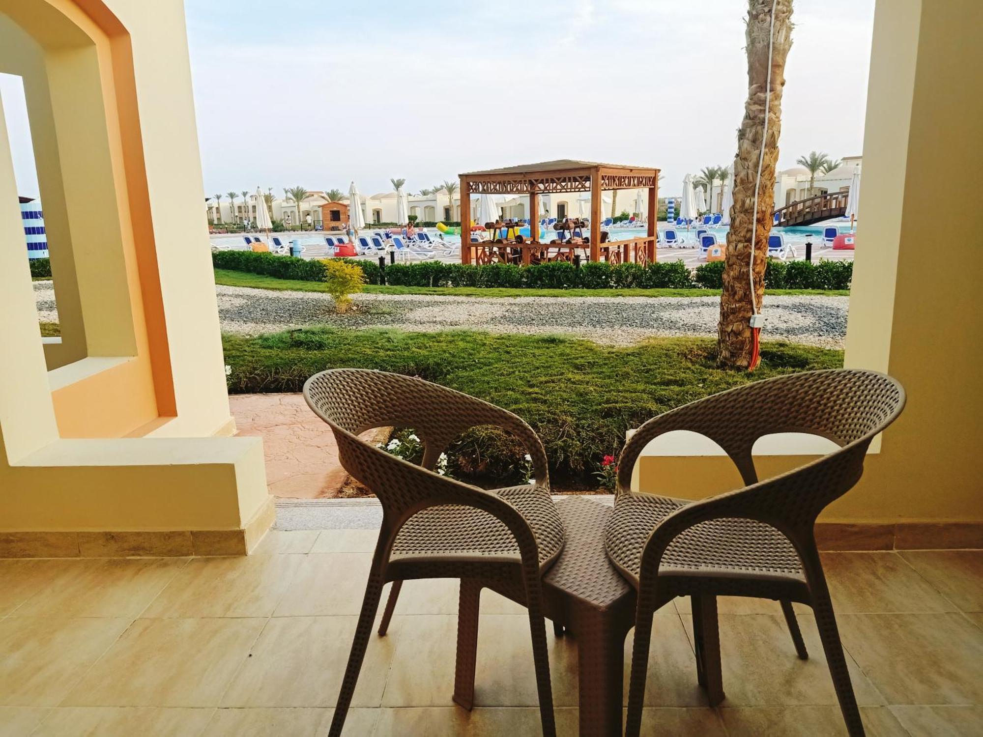 Amarina Queen Resort & Aqua Park Marsa Alem Dış mekan fotoğraf